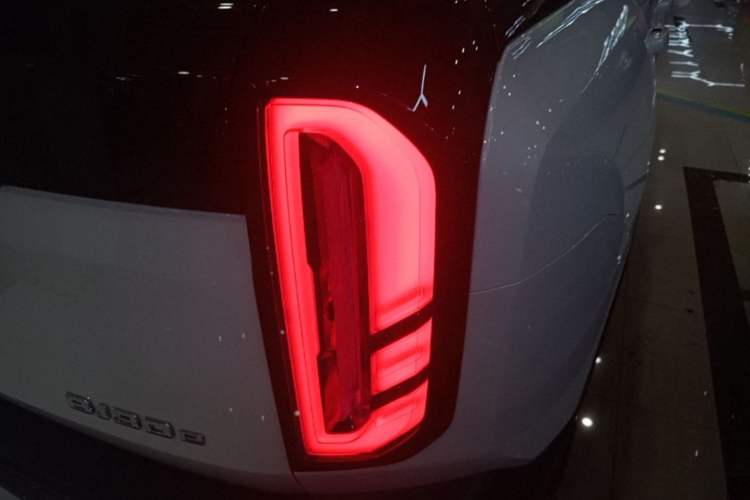 Used BAIC Off-Road BJ30 2024 1.5T Magic Electric Drive Standard Edition Right Rear Taillight