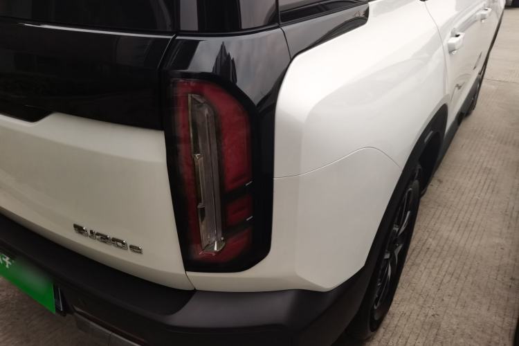 Used BAIC Off-Road BJ30 2024 1.5T Magic Electric Drive Standard Edition Right Rear Taillight