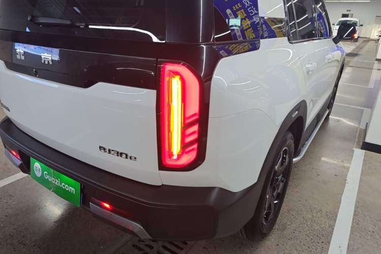 Used BAIC Off-Road BJ30 2024 1.5T Magic Electric Drive Advanced Version Right Rear Taillight