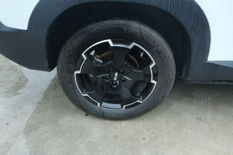 Used BAIC Off-Road BJ30 2024 1.5T Magic Electric Drive Advanced Version Right Rear Wheel Hub
