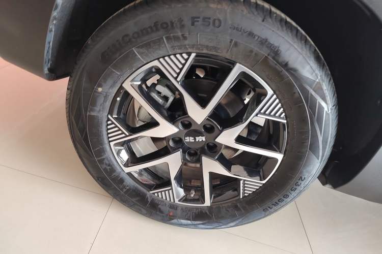 Used BAIC Off-Road BJ30 2024 1.5T Light Wilderness Pro Edition Right Rear Wheel Hub