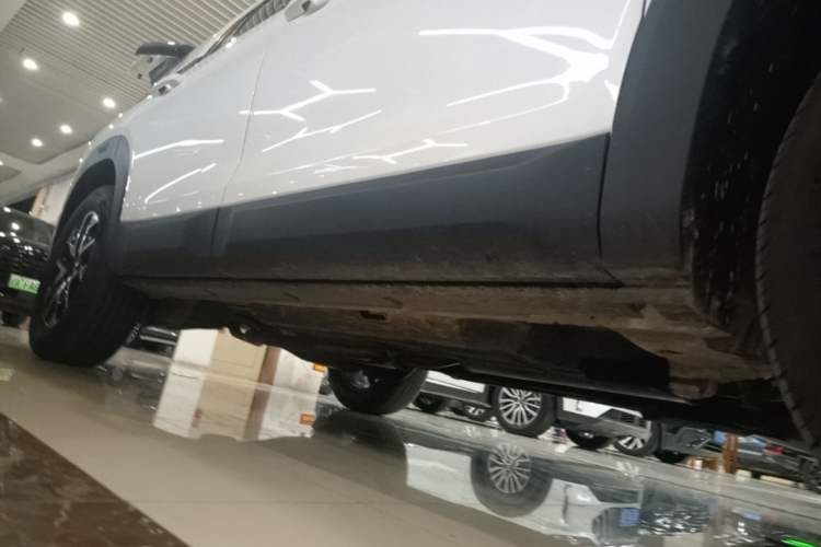Used BAIC Off-Road BJ30 2024 1.5T Magic Electric Drive Standard Edition Right Side Sill