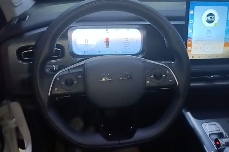 Used BAIC Off-Road BJ30 2024 1.5T Magic Electric Drive Standard Edition Steering Wheel