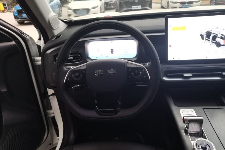 Used BAIC Off-Road BJ30 2024 1.5T Magic Electric Drive Standard Edition Steering Wheel
