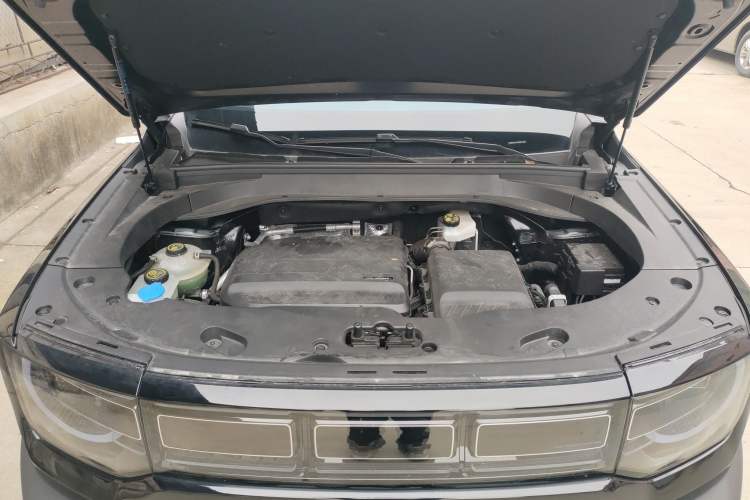 Used BAIC Off-Road BJ30 2026 Model Traveler 1.5T Hybrid Standard Version Engine Bay