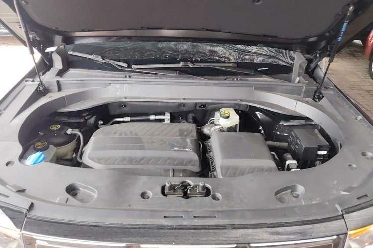 Used BAIC Off-Road BJ30 2026 Model Traveler 1.5T Hybrid Standard Version Engine Bay