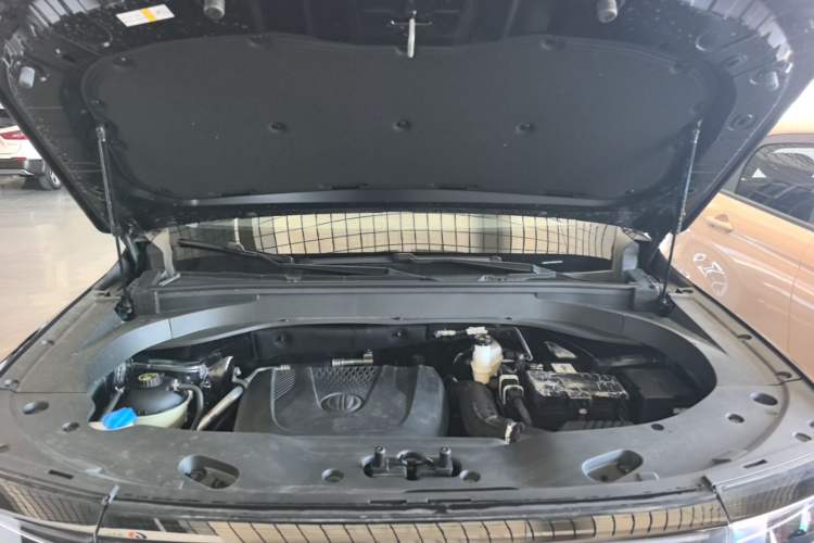 Used BAIC Off-Road BJ30 2026 Model Traveler 1.5T DCT Two-Wheel Drive Advanced Version Engine Bay