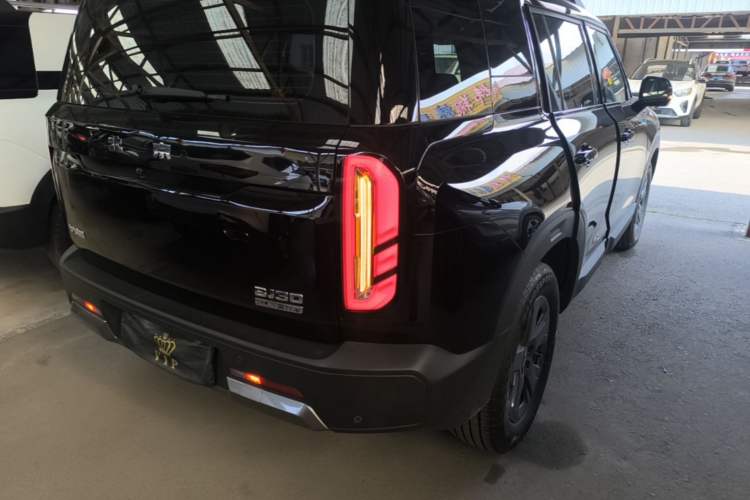 Used BAIC Off-Road BJ30 2026 Model Traveler 1.5T DCT Two-Wheel Drive Standard Version Exterior 3