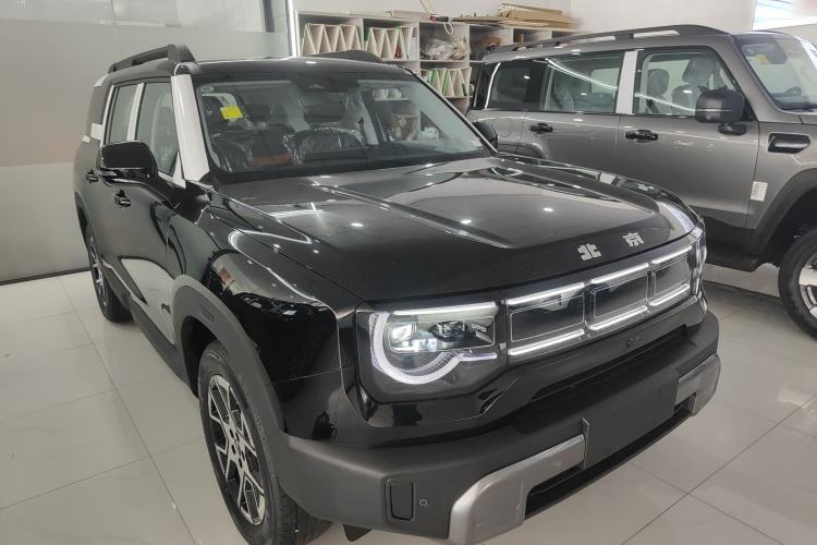 Used BAIC Off-Road BJ30 2026 Model Traveler 1.5T DCT Two-Wheel Drive Advanced Version Front Right 45 Deg