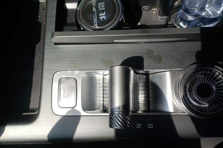 Used BAIC Off-Road BJ30 2026 Model Traveler 1.5T DCT Two-Wheel Drive Advanced Version Gear Lever