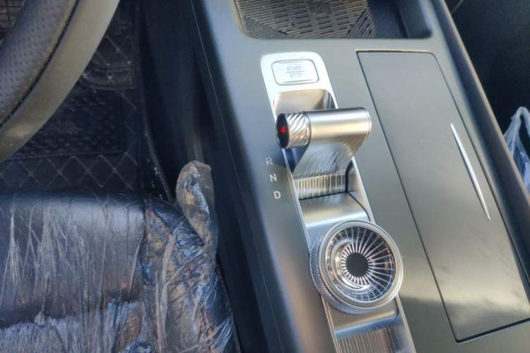 Used BAIC Off-Road BJ30 2026 Model Traveler 1.5T DCT Two-Wheel Drive Advanced Version Gear Lever