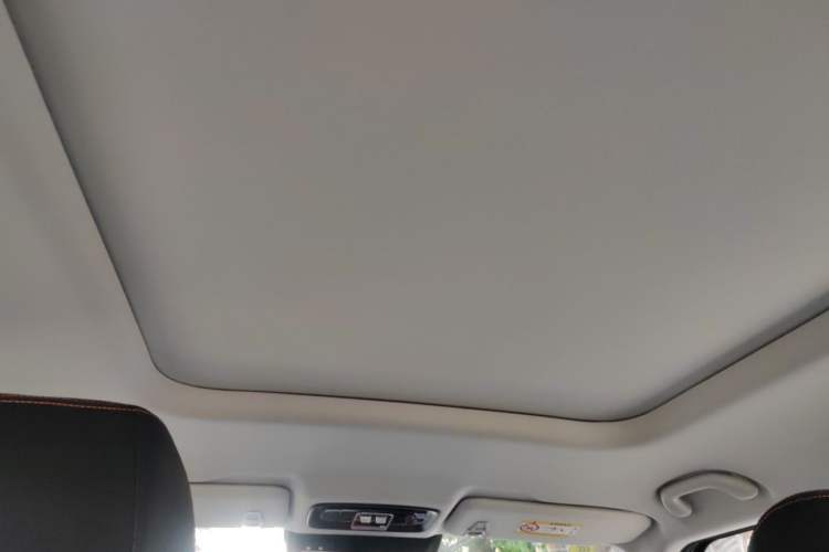 Used BAIC Off-Road BJ30 2026 Model Traveler 1.5T DCT Two-Wheel Drive Seven-Seat Version Headliner