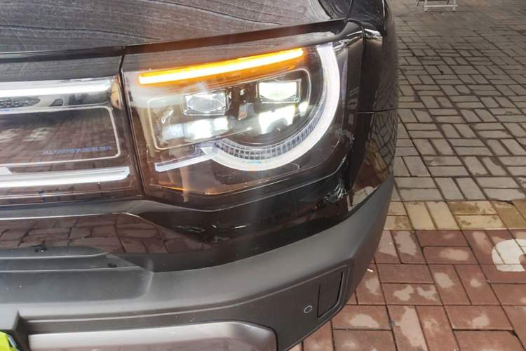 Used BAIC Off-Road BJ30 2026 Model Traveler 1.5T Hybrid Standard Version Left Front Headlight