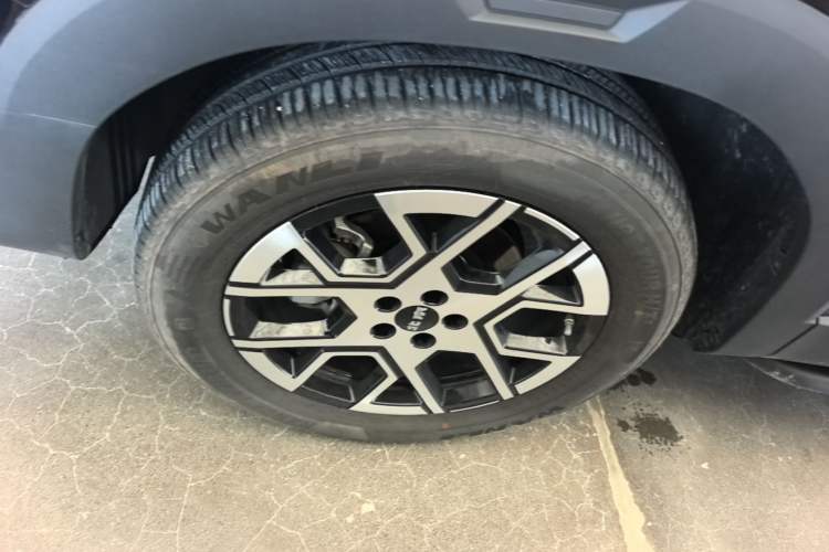 Used BAIC Off-Road BJ30 2026 Model Traveler 1.5T DCT Two-Wheel Drive Advanced Version Left Front Wheel Hub