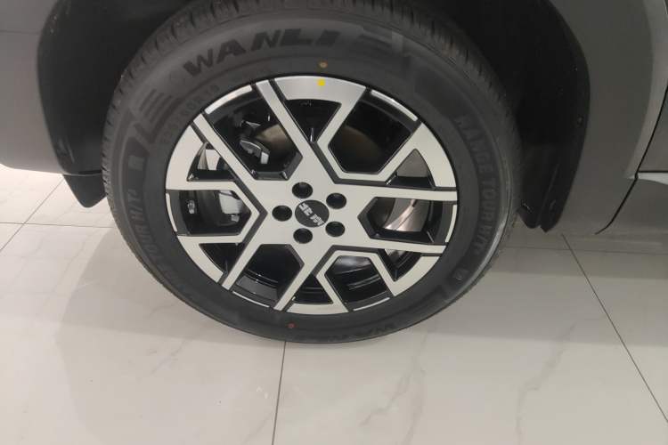Used BAIC Off-Road BJ30 2026 Model Traveler 1.5T DCT Two-Wheel Drive Advanced Version Left Front Wheel Hub