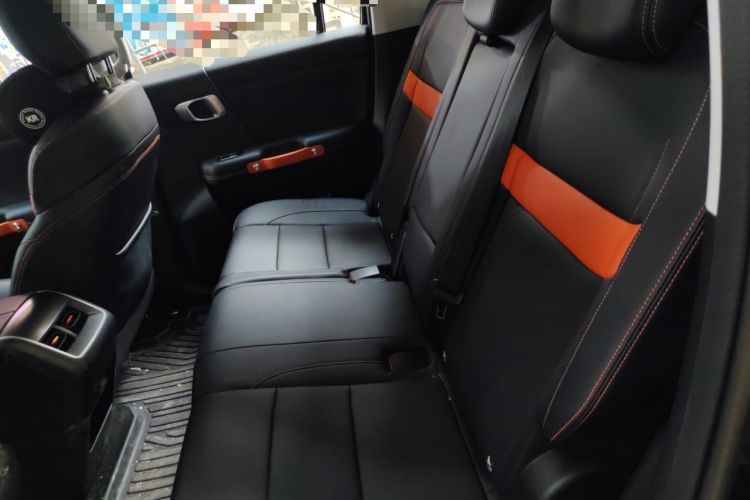 Used BAIC Off-Road BJ30 2026 Model Traveler 1.5T DCT Two-Wheel Drive Seven-Seat Version Left Rear Seat