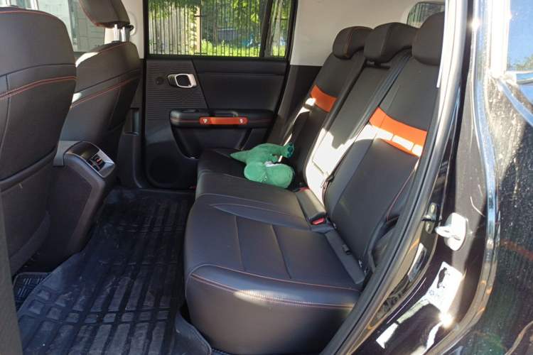 Used BAIC Off-Road BJ30 2026 Model Traveler 1.5T DCT Two-Wheel Drive Advanced Version Left Rear Seat