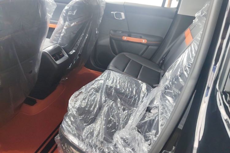 Used BAIC Off-Road BJ30 2026 Model Traveler 1.5T DCT Two-Wheel Drive Advanced Version Left Rear Seat