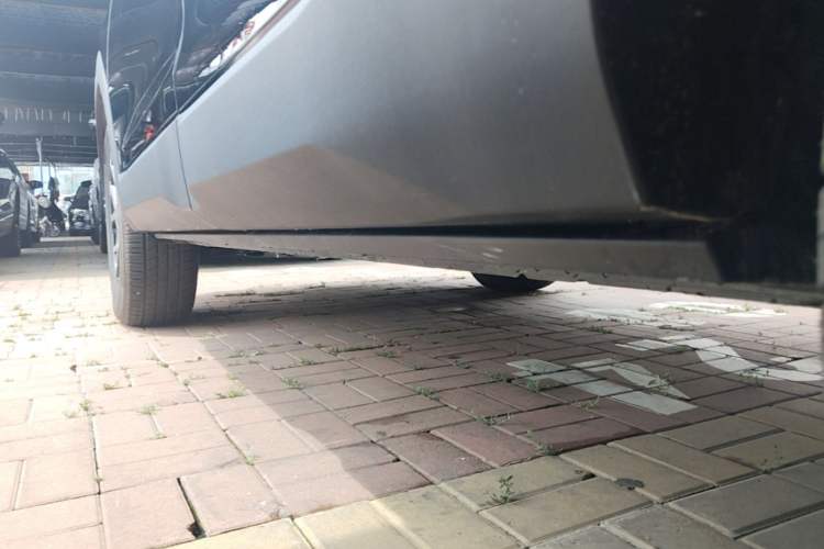 Used BAIC Off-Road BJ30 2026 Model Traveler 1.5T DCT Two-Wheel Drive Advanced Version Left Side Sill