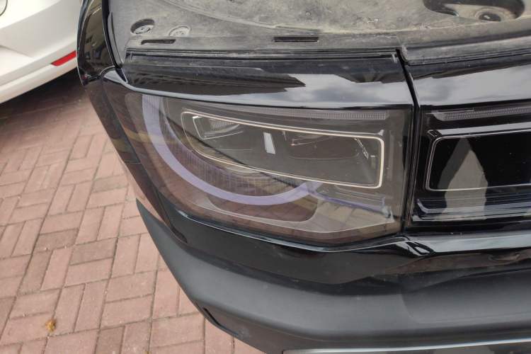 Used BAIC Off-Road BJ30 2026 Model Traveler 1.5T DCT Two-Wheel Drive Seven-Seat Version Right Front Headlight