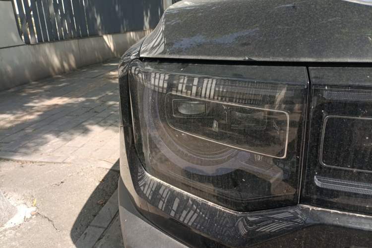 Used BAIC Off-Road BJ30 2026 Model Traveler 1.5T DCT Two-Wheel Drive Advanced Version Right Front Headlight