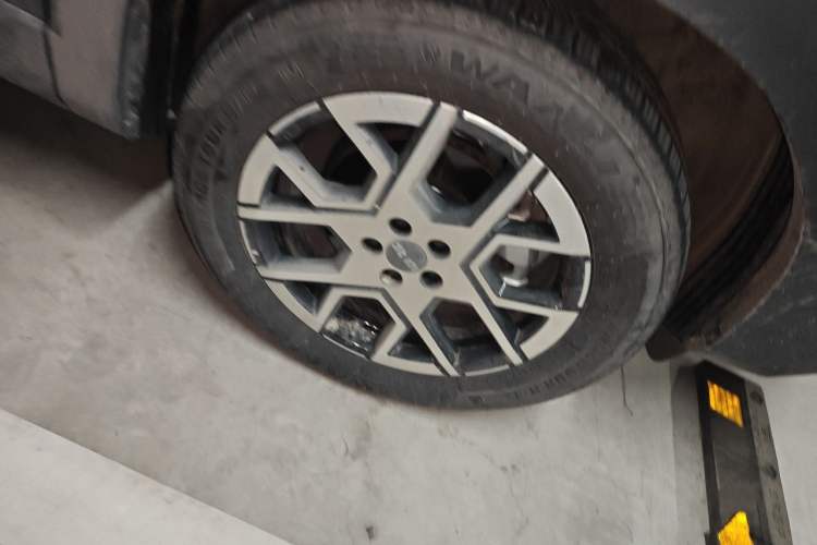 Used BAIC Off-Road BJ30 2026 Model Traveler 1.5T DCT Two-Wheel Drive Advanced Version Right Front Wheel Hub