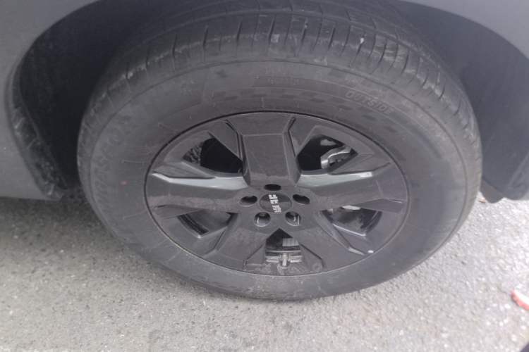 Used BAIC Off-Road BJ30 2026 Model Traveler 1.5T DCT Two-Wheel Drive Standard Version Right Front Wheel Hub