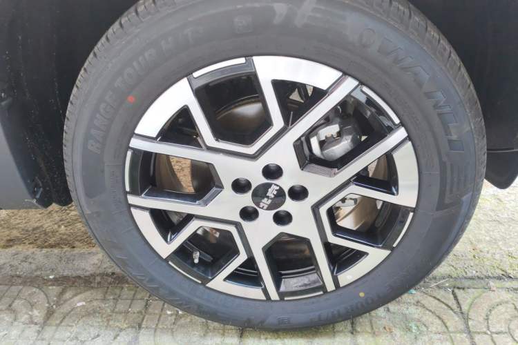 Used BAIC Off-Road BJ30 2026 Model Traveler 1.5T DCT Two-Wheel Drive Advanced Version Right Front Wheel Hub