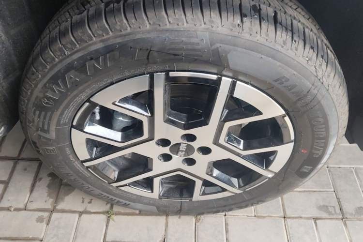 Used BAIC Off-Road BJ30 2026 Model Traveler 1.5T DCT Two-Wheel Drive Advanced Version Right Rear Wheel Hub