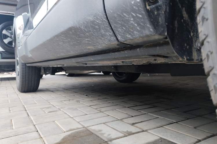 Used BAIC Off-Road BJ30 2026 Model Traveler 1.5T Hybrid Standard Version Right Side Sill