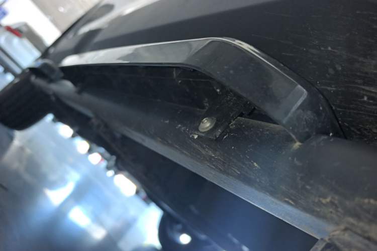 Used BAIC Off-Road BJ30 2026 Model Traveler 1.5T DCT Two-Wheel Drive Advanced Version Right Side Sill