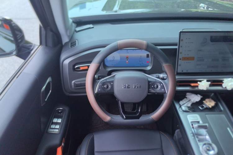 Used BAIC Off-Road BJ30 2026 Model Traveler 1.5T DCT Two-Wheel Drive Standard Version Steering Wheel
