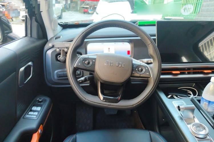 Used BAIC Off-Road BJ30 2026 Model Traveler 1.5T DCT Two-Wheel Drive Advanced Version Steering Wheel