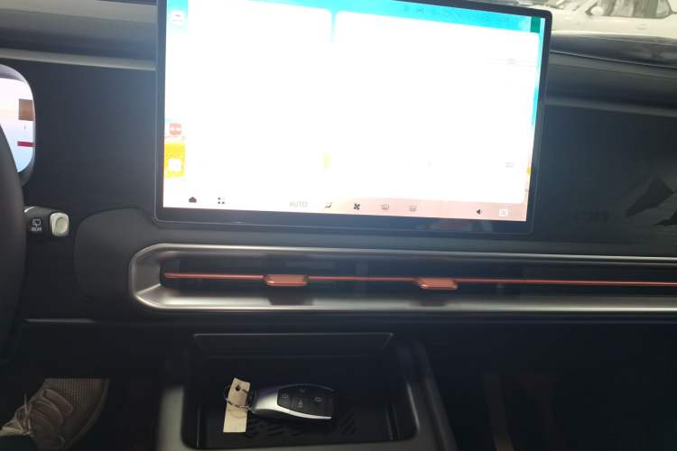 Used BAIC Off-Road BJ30 2026 Model Traveler 1.5T Hybrid Advanced Version Audio And AC Panel