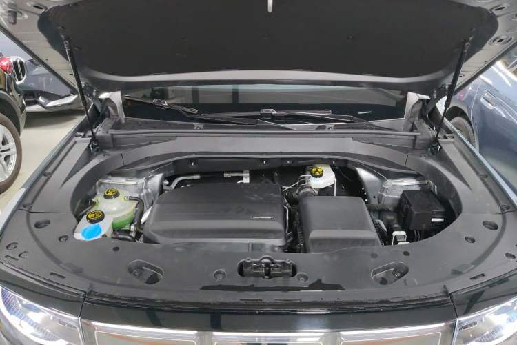 Used BAIC Off-Road BJ30 2026 Model Traveler 1.5T Hybrid Standard Version Engine Bay