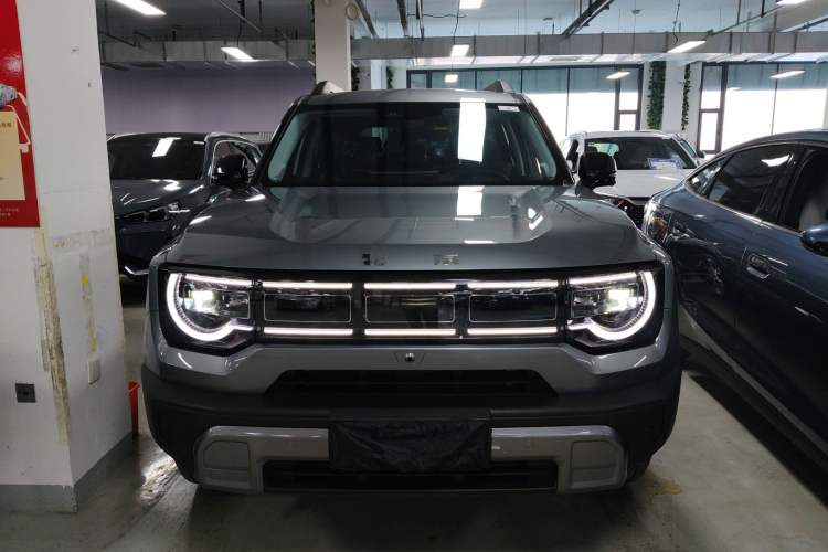 Used BAIC Off-Road BJ30 2026 Model Traveler 1.5T Hybrid Standard Version Front