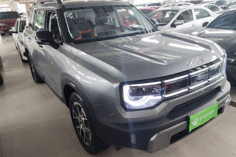 Used BAIC Off-Road BJ30 2026 Model Traveler 1.5T Hybrid Advanced Version Front Right 45 Deg