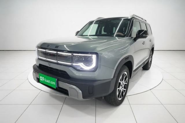 BAIC Off-Road BJ30 2026 Model Traveler 1.5T DCT Two-Wheel Drive Advanced Version usata