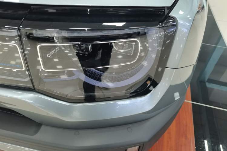 Used BAIC Off-Road BJ30 2026 Model Traveler 1.5T Hybrid Advanced Version Left Front Headlight