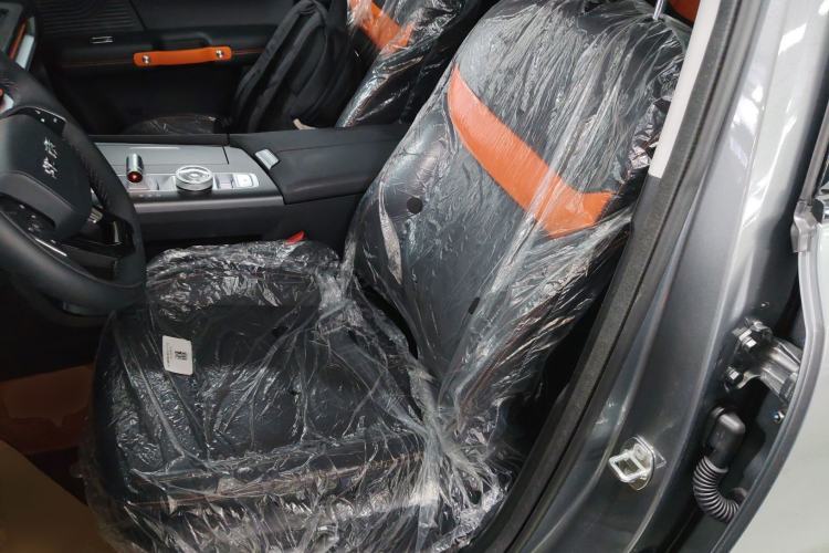 Used BAIC Off-Road BJ30 2026 Model Traveler 1.5T Hybrid Standard Version Left Front Seat