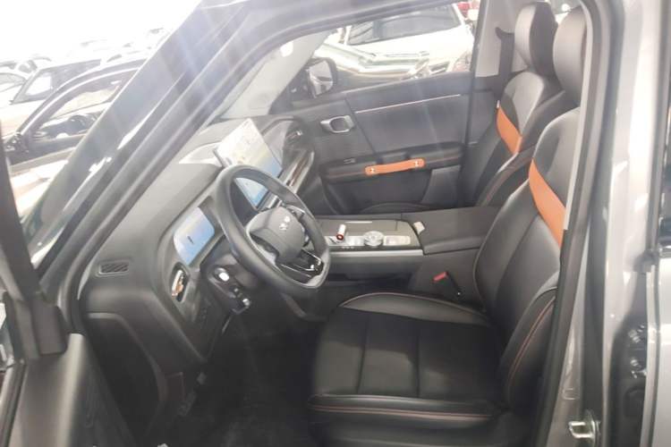 Used BAIC Off-Road BJ30 2026 Model Traveler 1.5T Hybrid Advanced Version Left Front Seat