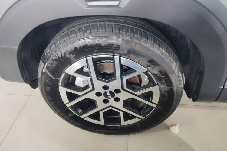 Used BAIC Off-Road BJ30 2026 Model Traveler 1.5T Hybrid Advanced Version Left Front Wheel Hub