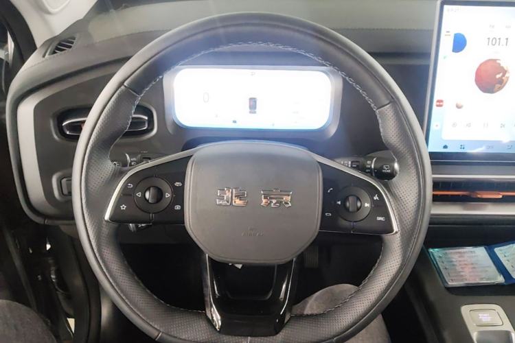 Used BAIC Off-Road BJ30 2026 Model Traveler 1.5T Hybrid Advanced Version Steering Wheel
