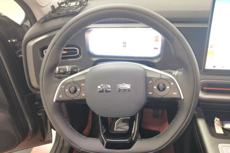 Used BAIC Off-Road BJ30 2026 Model Traveler 1.5T Hybrid Advanced Version Steering Wheel