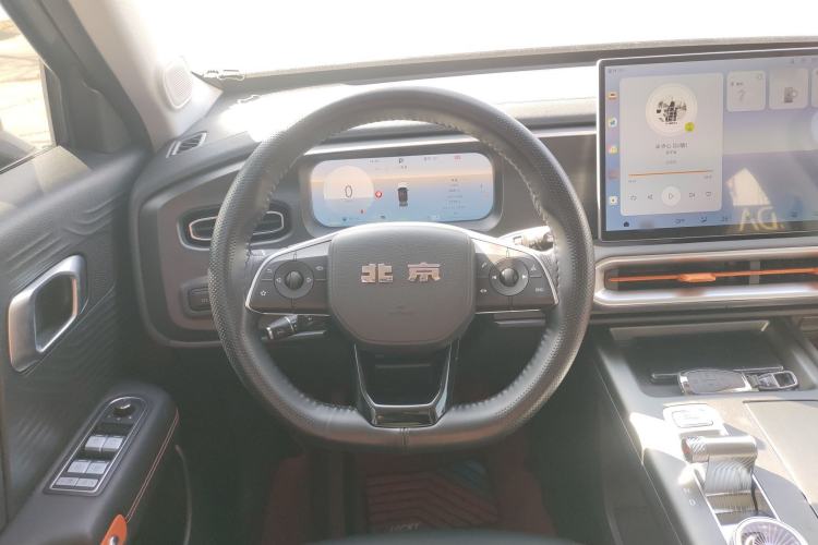 Used BAIC Off-Road BJ30 2026 Model Traveler 1.5T Hybrid Standard Version Steering Wheel