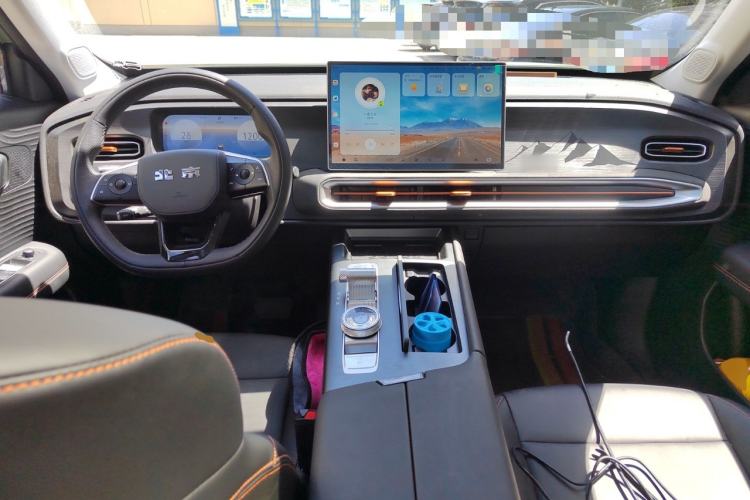 Used BAIC Off-Road BJ30 2026 Model Traveler 1.5T DCT Two-Wheel Drive Advanced Version Center Console