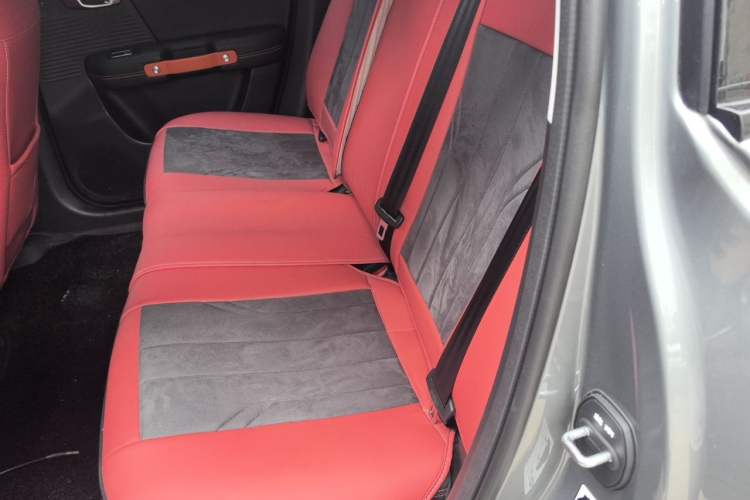 Used BAIC Off-Road BJ30 2026 Model Traveler 1.5T DCT Two-Wheel Drive Advanced Version Left Rear Seat