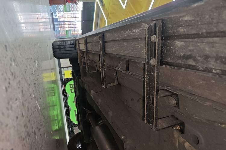 Used BAIC Off-Road BJ30 2026 Model Traveler 1.5T DCT Two-Wheel Drive Advanced Version Left Side Sill