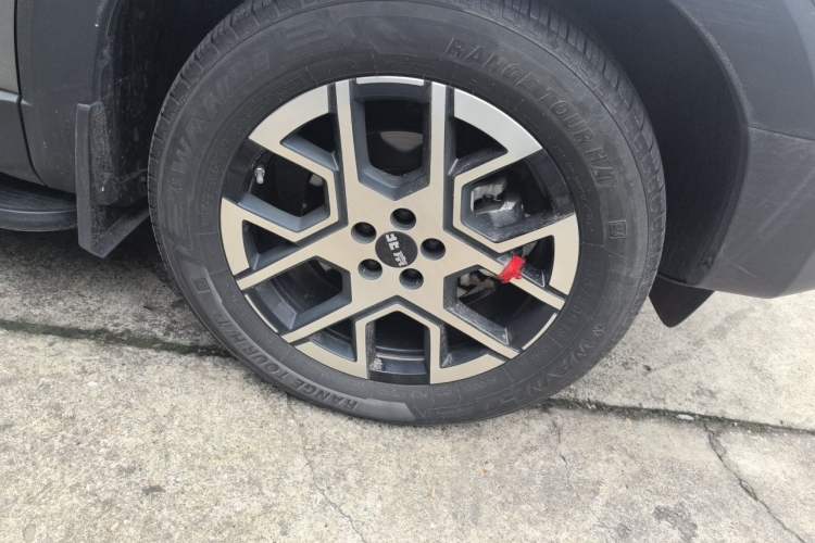 Used BAIC Off-Road BJ30 2026 Model Traveler 1.5T DCT Two-Wheel Drive Advanced Version Right Front Wheel Hub
