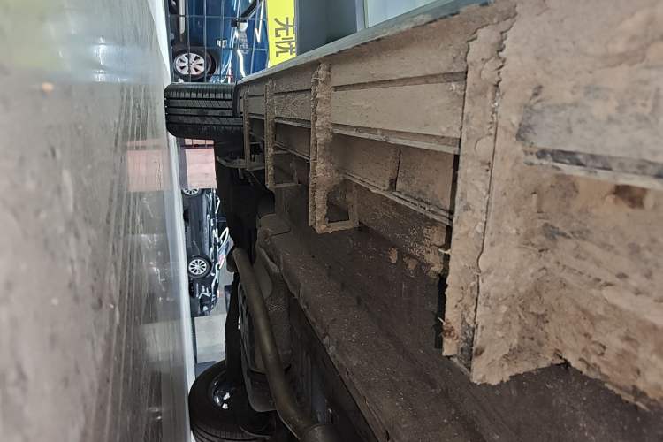 Used BAIC Off-Road BJ30 2026 Model Traveler 1.5T DCT Two-Wheel Drive Advanced Version Right Side Sill